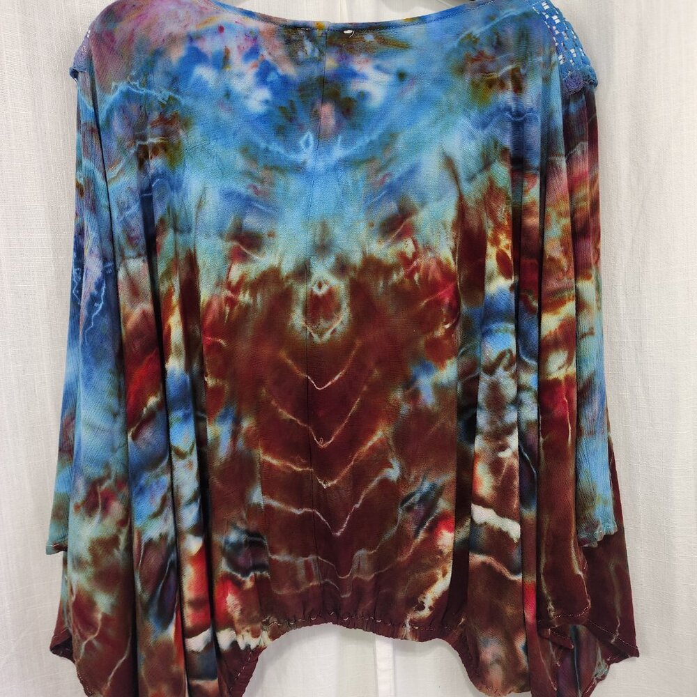 Oregon Rain Tie Dyed Batwing Cardigan in Reds, Blues, and Earth Tones | 1X - Picture 5 of 9